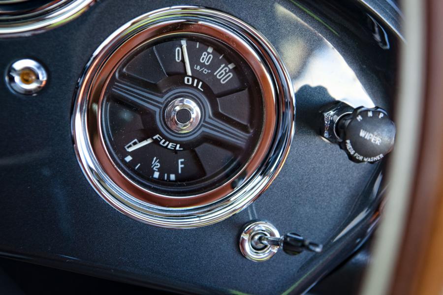 Панель приборов Aston Martin DB4 (DB4/794/L) 1962 года  (фото 16 из 29)